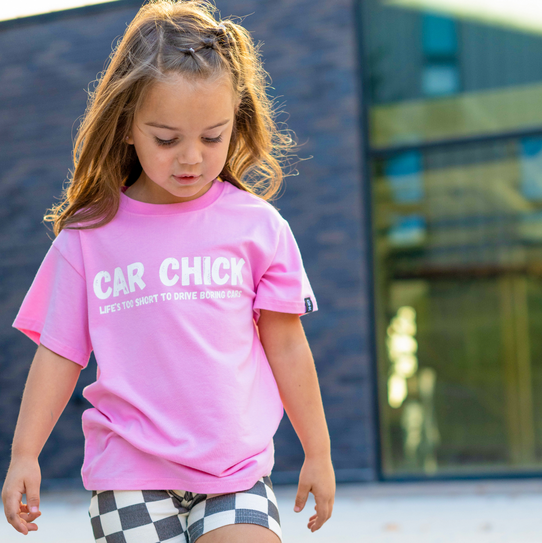 CAR CHICK TEE